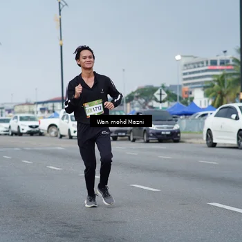 Runner Photo 7654712