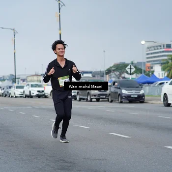 Runner Photo 7654715