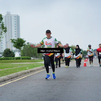 Runner Photo 7654721