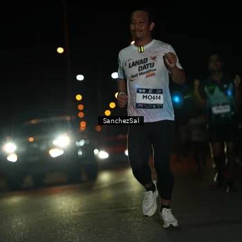 Runner Photo 7654725