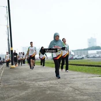 Runner Photo 7654750