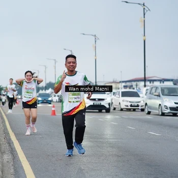 Runner Photo 7654798