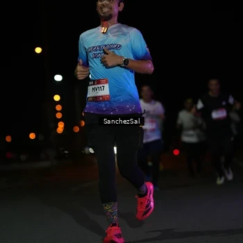 Runner Photo 7654800