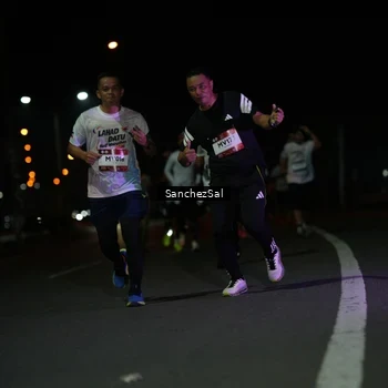 Runner Photo 7654804