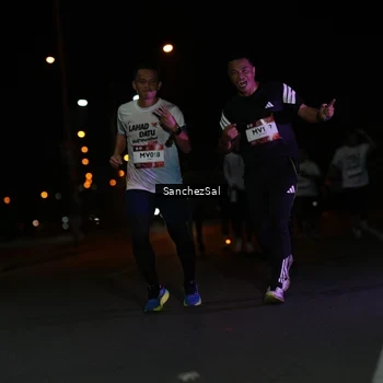 Runner Photo 7654811