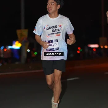 Runner Photo 7654842