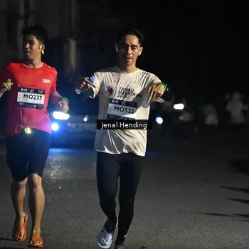 Runner Photo 7654845