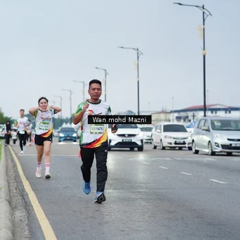 Runner Photo 7654852
