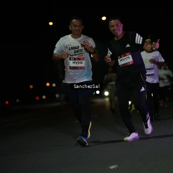 Runner Photo 7654859