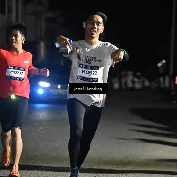 Runner Photo 7654870