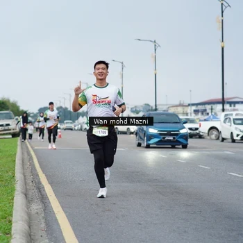 Runner Photo 7654885