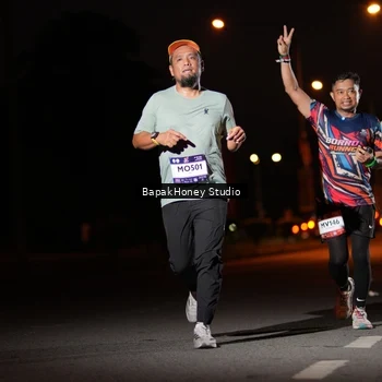 Runner Photo 7654889