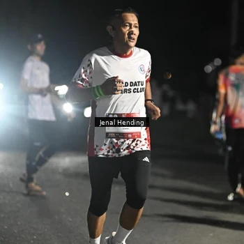 Runner Photo 7654890