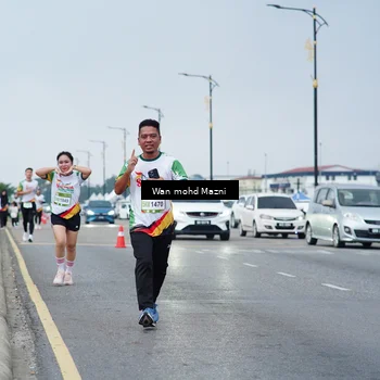 Runner Photo 7654898