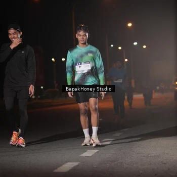 Runner Photo 7654900