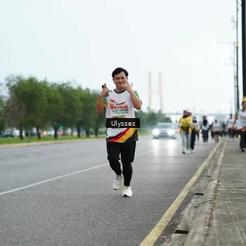 Runner Photo 7654901