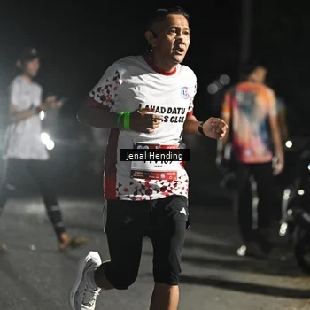 Runner Photo 7654910