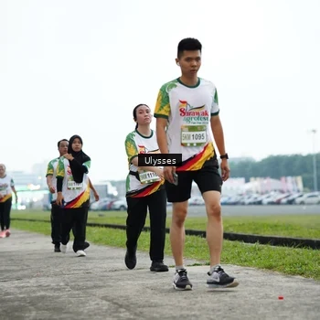 Runner Photo 7654921