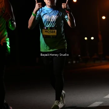 Runner Photo 7654936