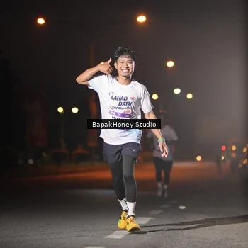 Runner Photo 7654939