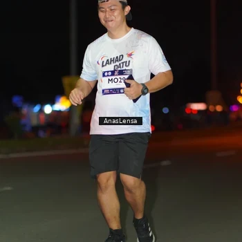 Runner Photo 7654942