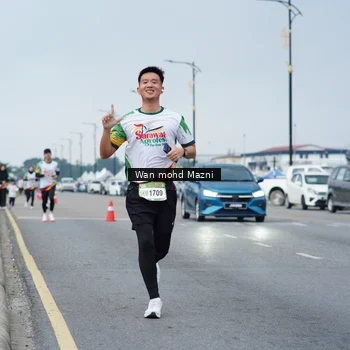 Runner Photo 7654966