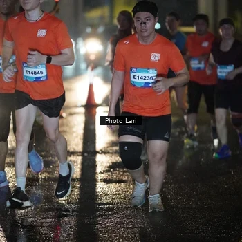 Runner Photo 7654972