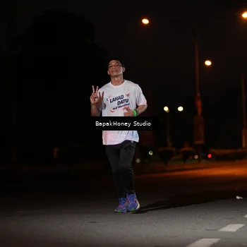 Runner Photo 7654993