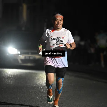 Runner Photo 7654996