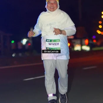 Runner Photo 7655041