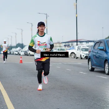 Runner Photo 7655042