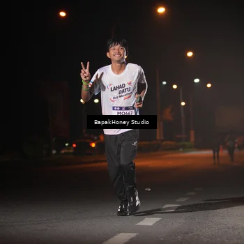 Runner Photo 7655071