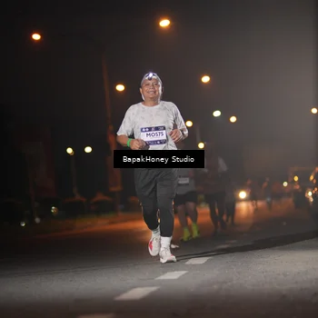 Runner Photo 7655072