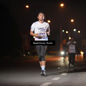 Runner Photo 7655080