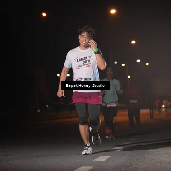 Runner Photo 7655090