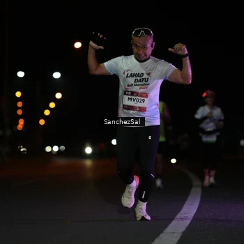 Runner Photo 7655115