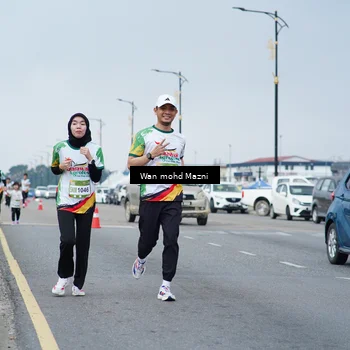 Runner Photo 7655117