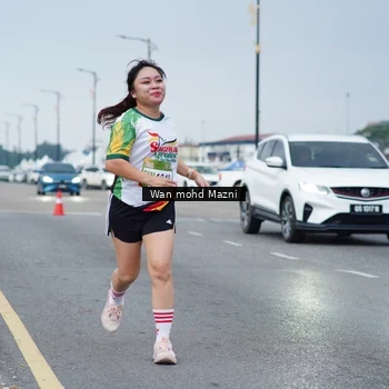 Runner Photo 7655165