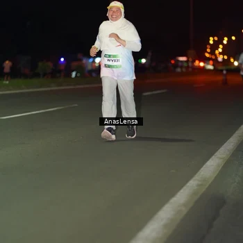 Runner Photo 7655168