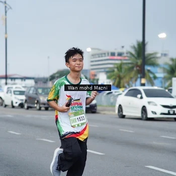 Runner Photo 7655230