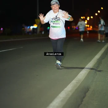 Runner Photo 7655243