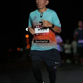 Runner Photo 7655311