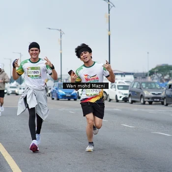 Runner Photo 7655324