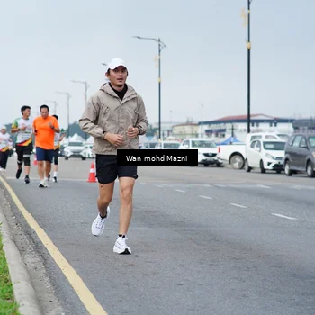 Runner Photo 7655364