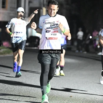 Runner Photo 7655381
