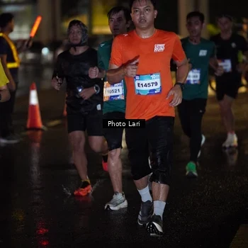Runner Photo 7655403