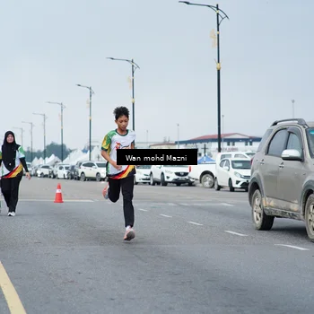 Runner Photo 7655411