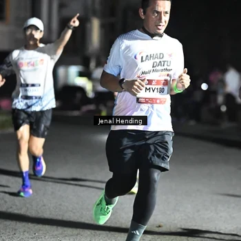 Runner Photo 7655447