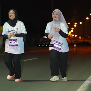 Runner Photo 7655543