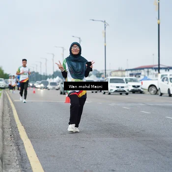 Runner Photo 7655574